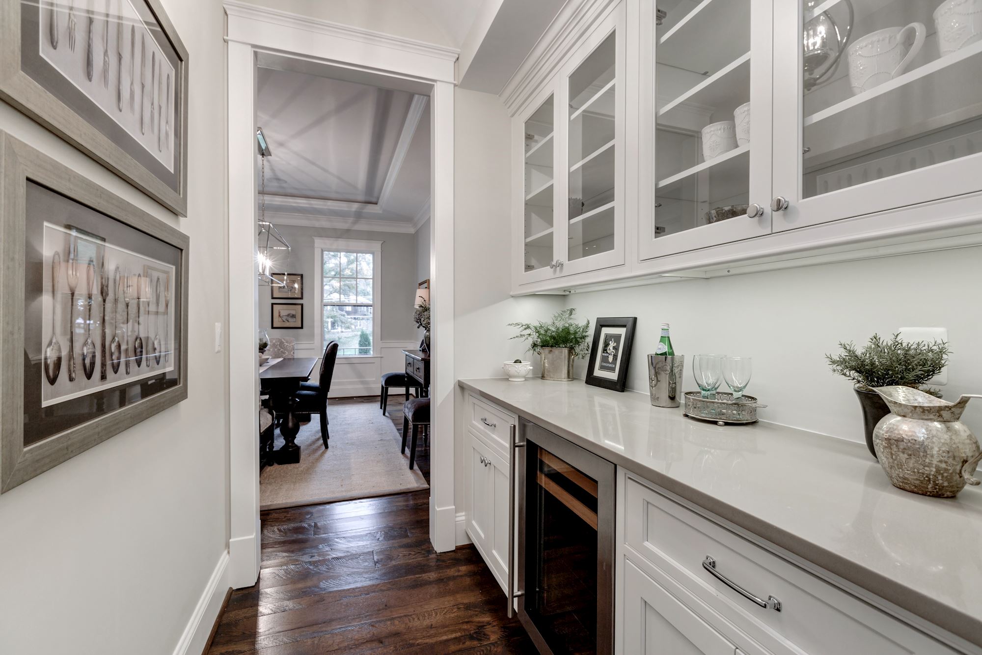Delf 14 Image gallery image