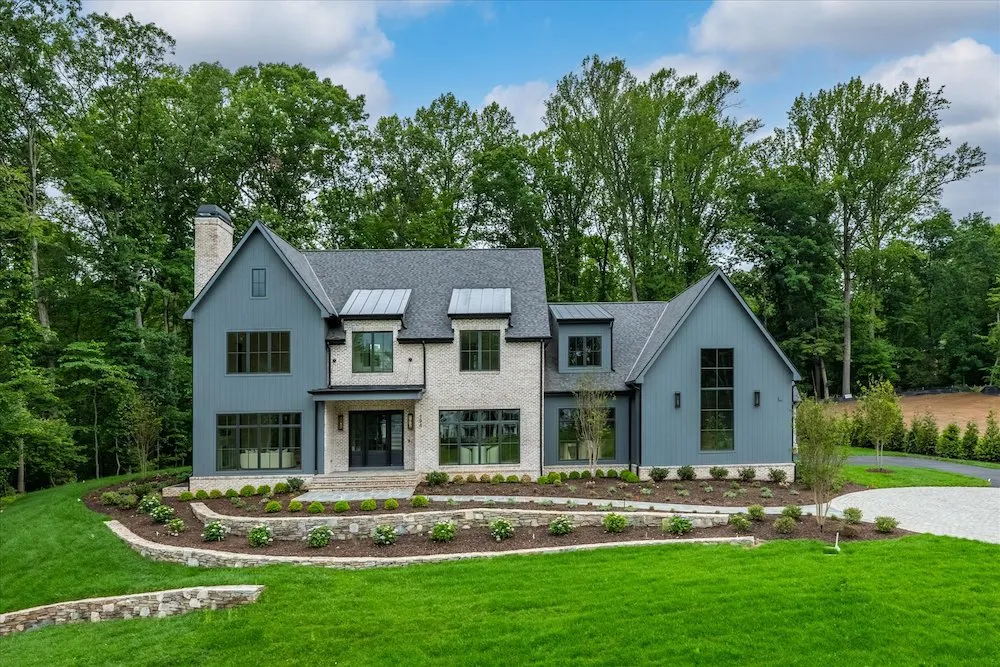 796 Falls Farm Ct, Great Falls, VA